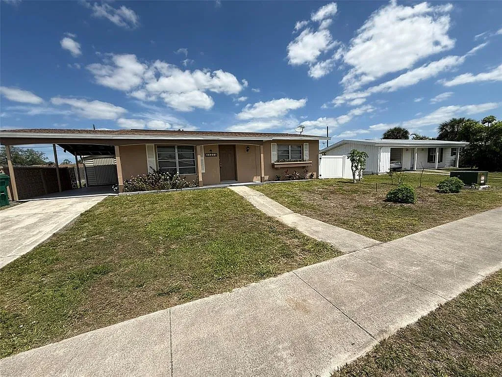 2 bed, 1.0 bath, 836 sqft, $1,400 — Photo 1