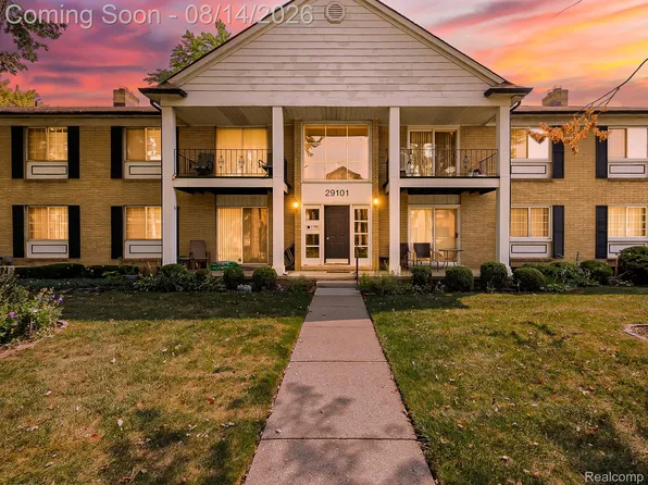 29101 Hayes Rd, Warren, MI 48088
