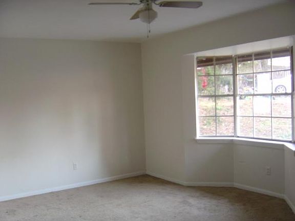 3rd image of 758 Woodland Cir