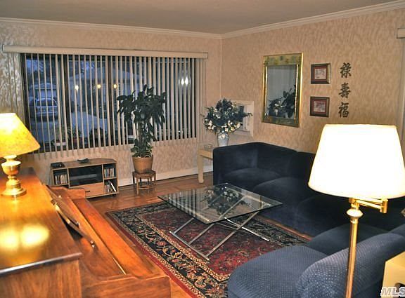 2nd image of 546 Willow St