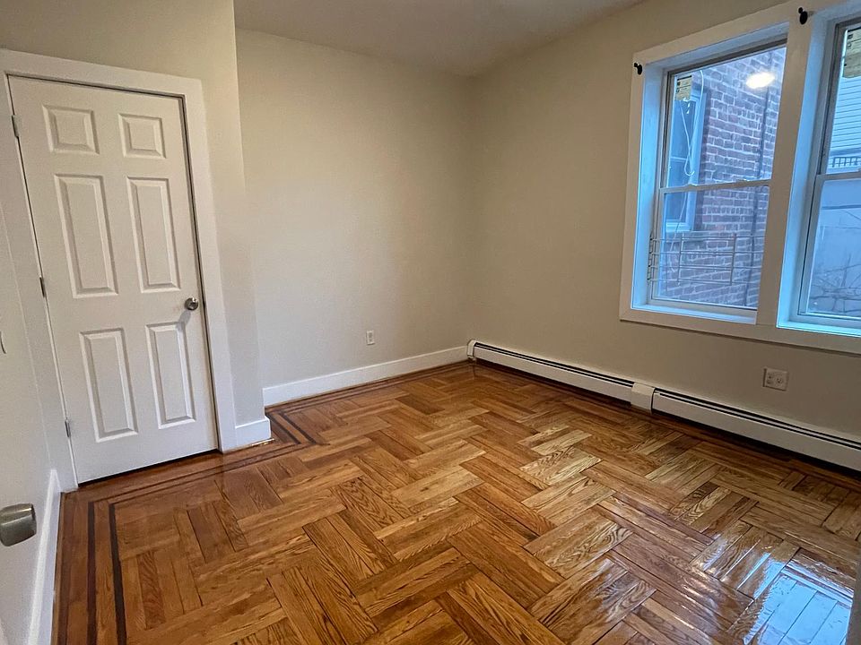 2nd image of 901 Bergen St #2R