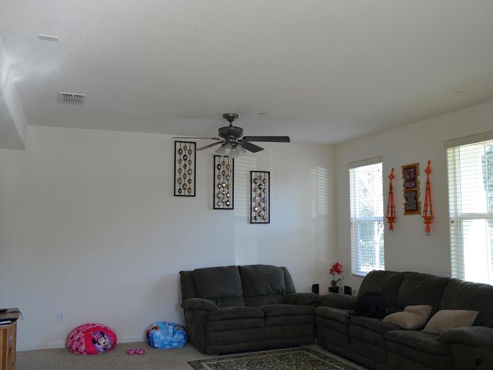 Living room 1