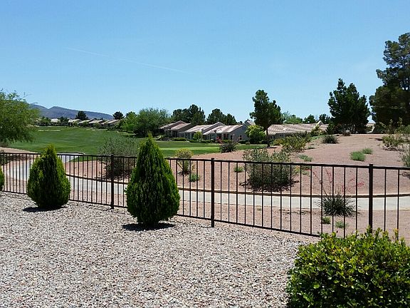 3rd image of 2747 Evergreen Oaks Dr