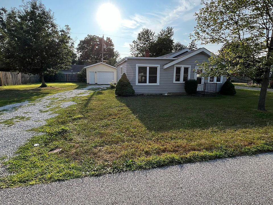 1st image of 6436 Iroquois Trl