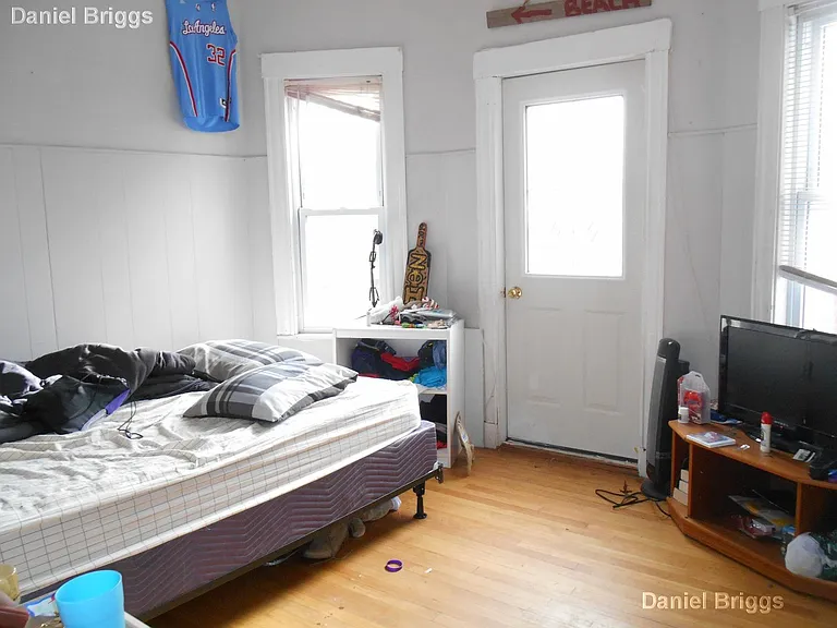 39 Long Ave #2 — Photo 7
