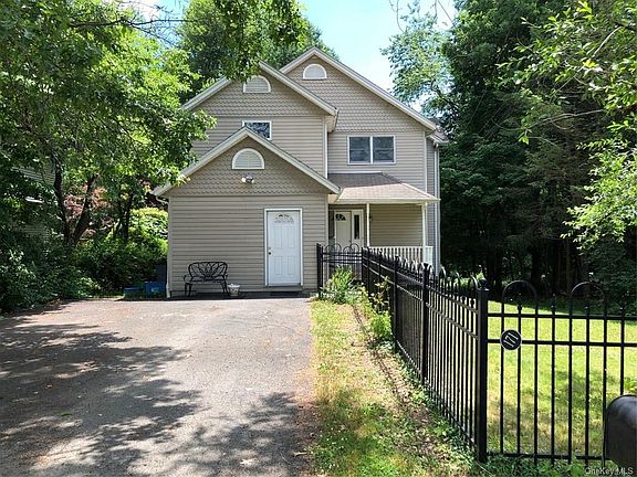 2nd image of 171 Massachusetts Ave
