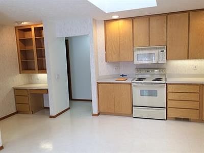 3rd image of 8777 Gatewood Dr
