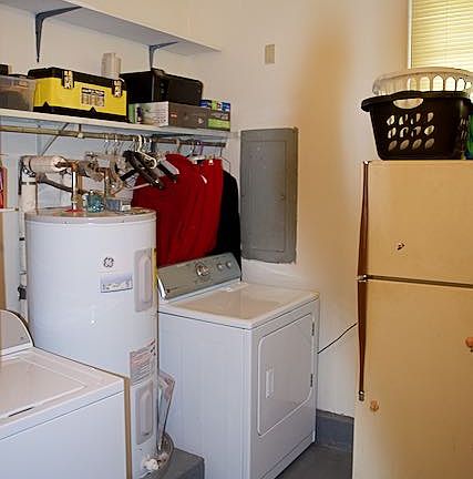 5th image of 3858 Crouch Dr