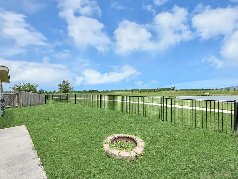 3226 View Valley Trl — Photo 36
