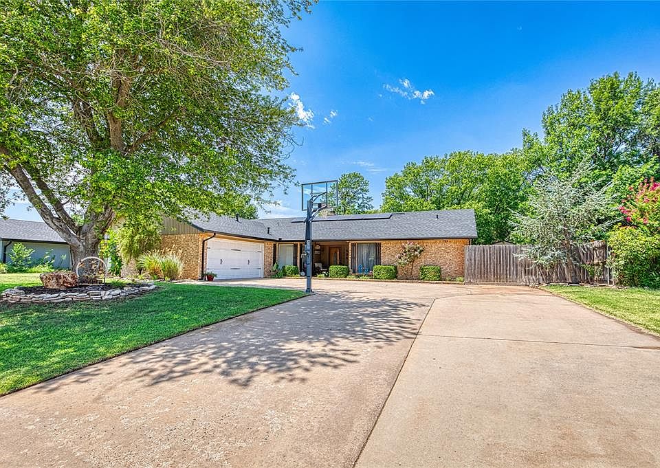 1st image of 909 Jami Ln
