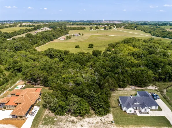 Michael Ln, Van Alstyne, TX 75495