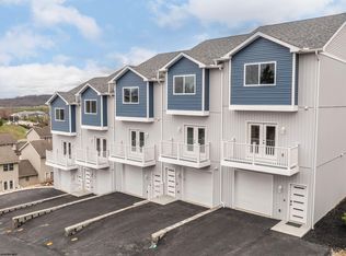 110 Chestnut Grv, Morgantown, WV 26505