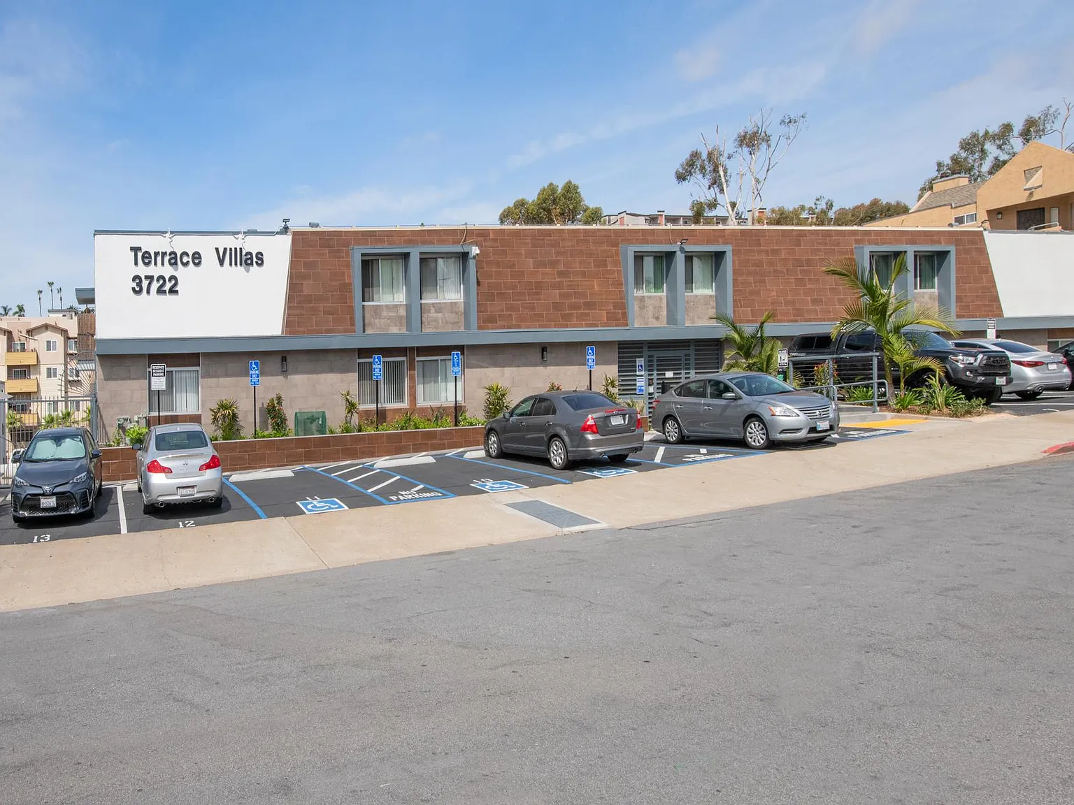 Terrace Villas Apartments — Photo 2