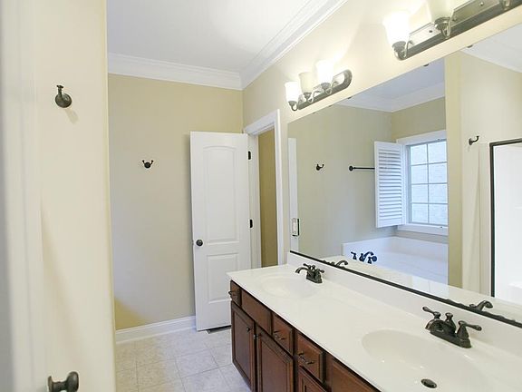 5th image of 5411 Carrington Oaks Dr