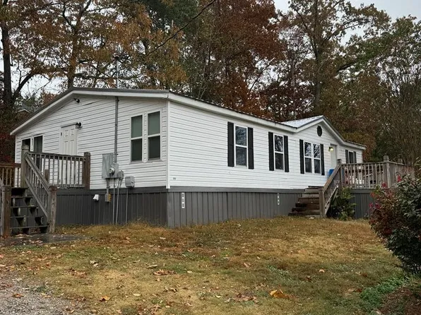 366 Arabian Dr, Tunnel Hill, GA 30755