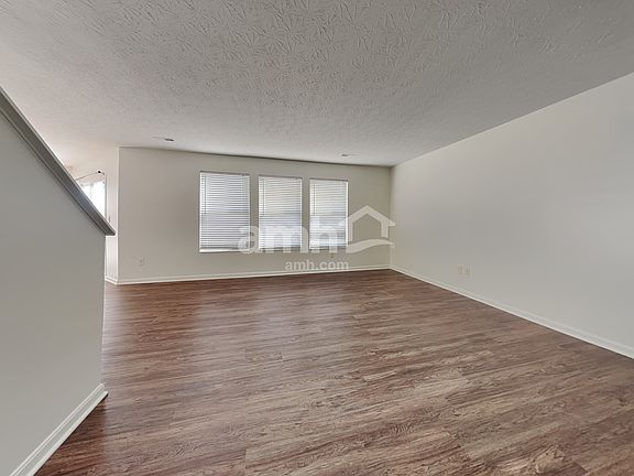 4th image of 10244 Meadow Glen Dr
