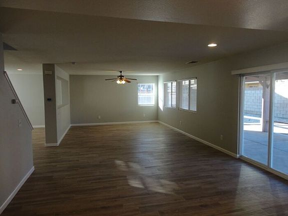 3rd image of 38319 Armstrong Dr