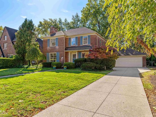 1031 Kensington Ave, Grosse Pointe Park, MI 48230