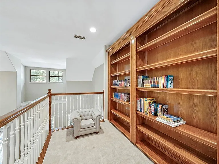 22311 Claysprings Ln — Photo 22
