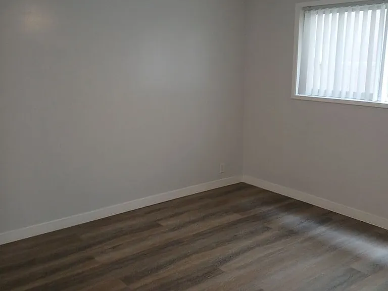 544 N Hayworth Ave — Photo 7