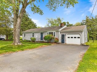 64 Flint Corn Rd, Portsmouth, RI 02871