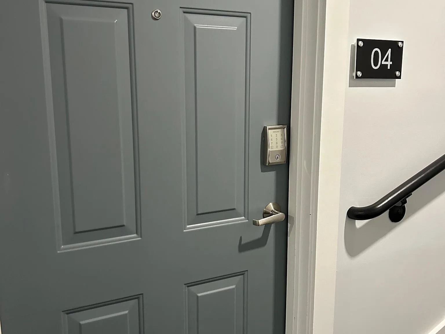 Studio, 650 sqft, $1,700 — Photo 3