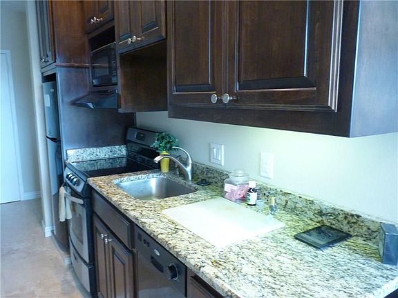 4th image of 6211 W Northwest Hwy Suite C253e