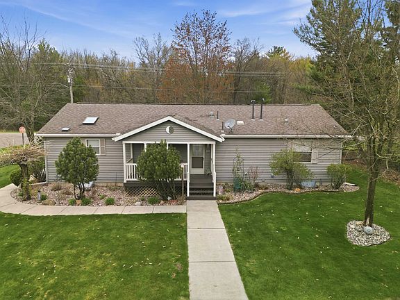 2nd image of 399 Oakbrook Ct