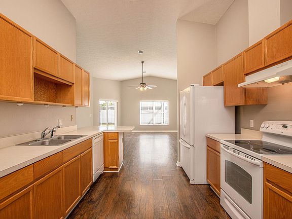 3rd image of 9807 Cristina Dr