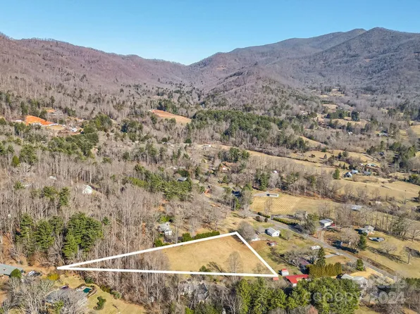 99999 Parker Rd, Asheville, NC 28805