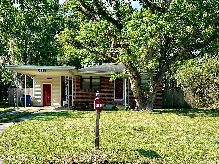 5351 Royce Ave — Photo 1