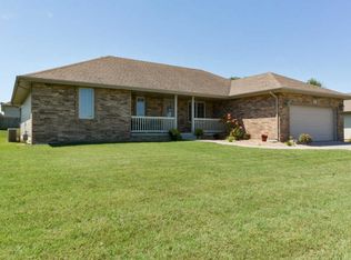 702 Becky St, Willard, MO 65781