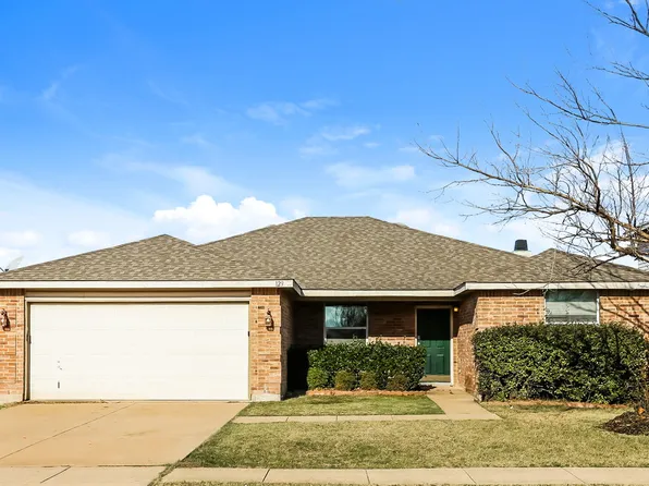 129 Phlox Ln, Burleson, TX 76028
