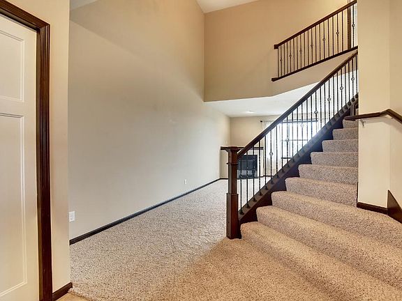 3rd image of 1226 Vernon Dr