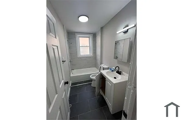 Building Photo - 1351 Springfield Ave #10