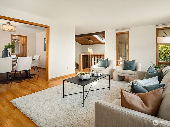 4th image of 6114 104th Avenue NE