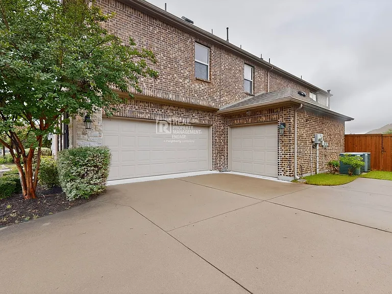 151 Darian Dr — Photo 53