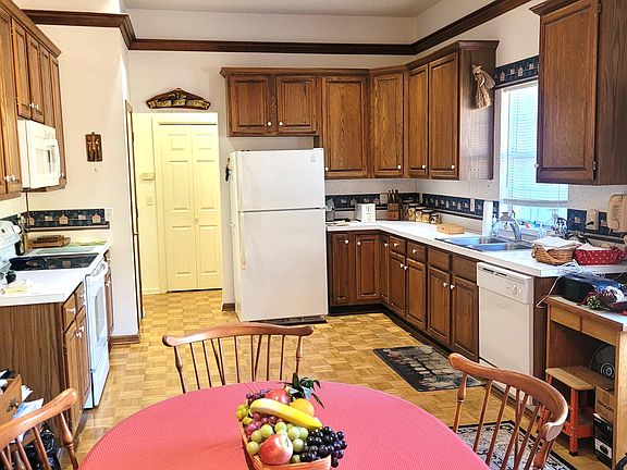2nd image of 6628 POTTSBURG Drive