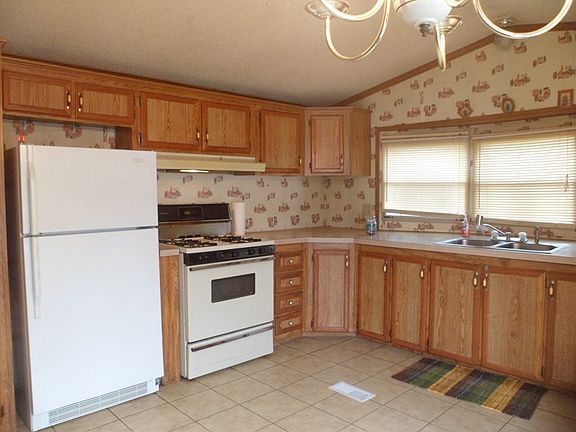 3rd image of 19 Pueblo Ln
