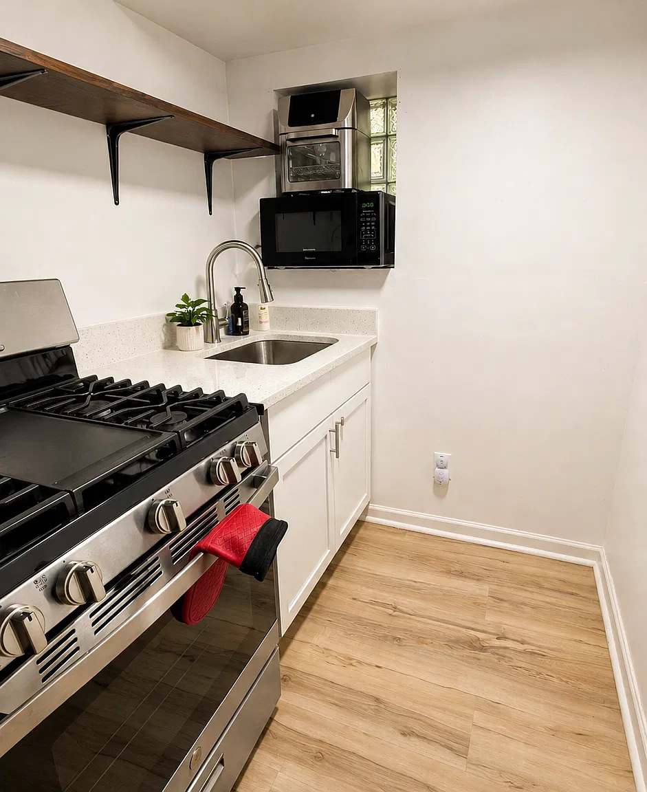 6550 S Drexel | 2 bed - 1 bath | Woodlawn | Available ASAP — Photo 3