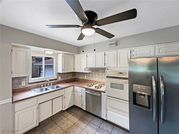 2nd image of 5306 Kenyon Dr