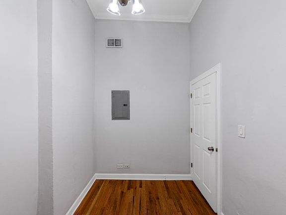 3rd image of 1538 N Milwaukee Ave APT 2R