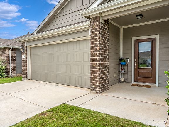 4th image of 431 Mallow DR