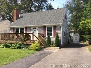 72 Hillcrest Rd, Niantic, CT 06357