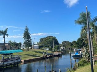 808 SE Degan Dr, Port Saint Lucie, FL 34983