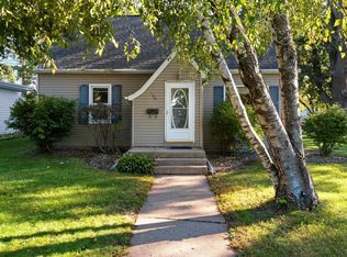 420 W Millard St, New London, WI 54961