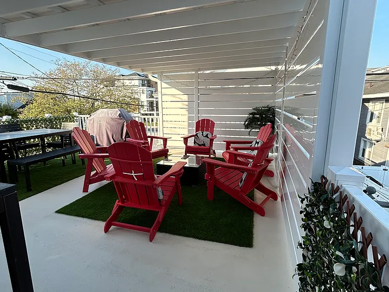 23 N Rosborough Ave — Photo 16