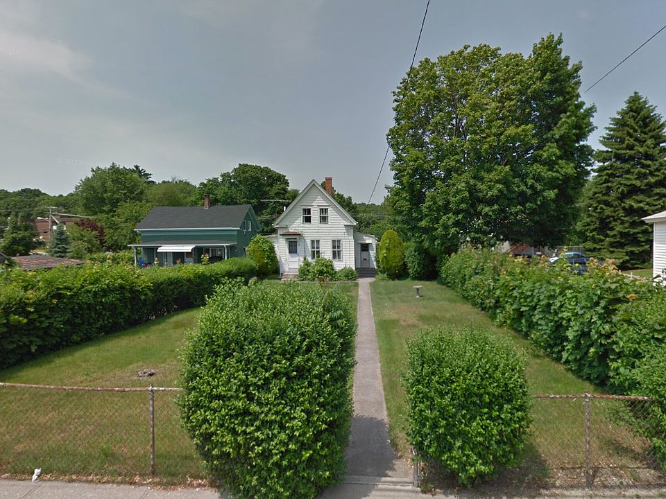2nd image of 931 Branch Ave