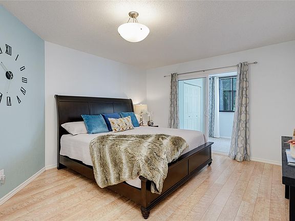 3rd image of 1120 Fairfield Rd #203