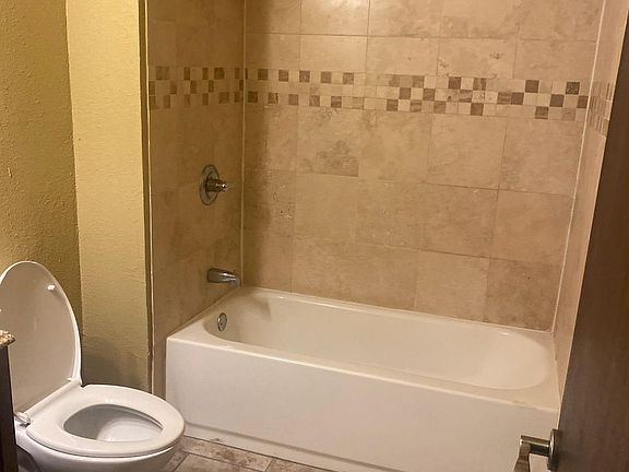 2nd image of 3618 Montridge Ct
